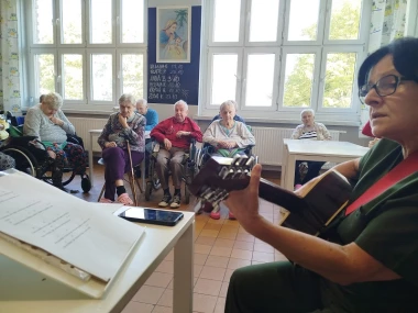 Cotygodniowy różaniec w Zakładzie Opieki Długoterminowej EPIONE