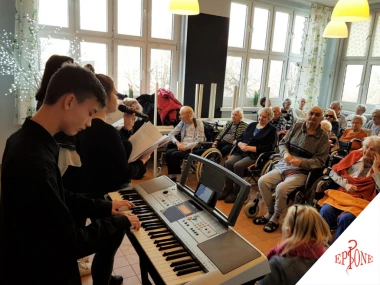 Kolędowanie z uczniami VII LO w Katowicach.